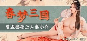Cô gái xinh đẹp biết cách thổi kèn rất giỏi